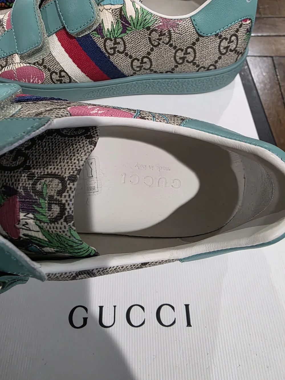 Gucci Kids Teal Mushroom Print Velcro Sneakers Size 33 Kids Like New